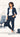 Sportoutfit im Büro stylen mit klaren Linien